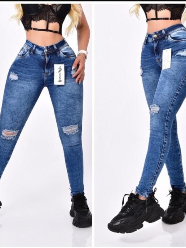 Jean push up bota tubo con pequeños rotos para dama
