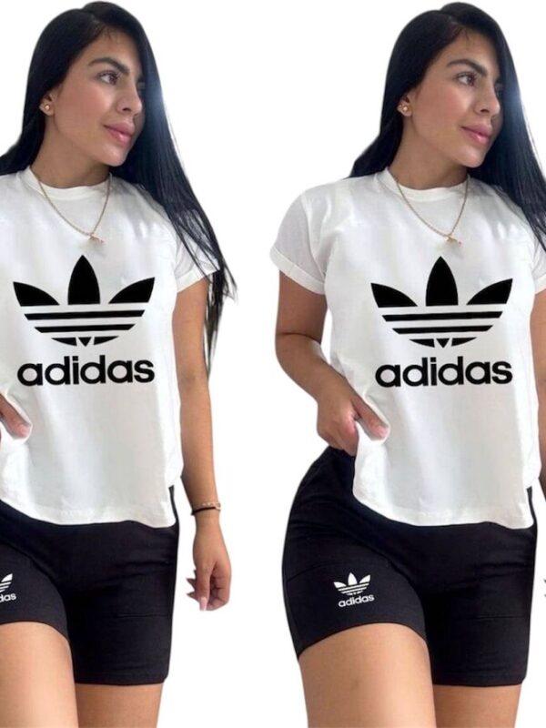 Conjunto deportivo short y camiseta holgada
