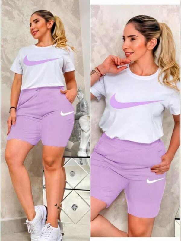 Conjunto deportivo pantaloneta y camiseta holgada
