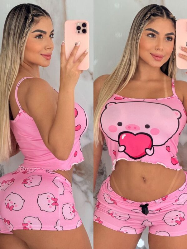 Pijama short y crop top con marranitos